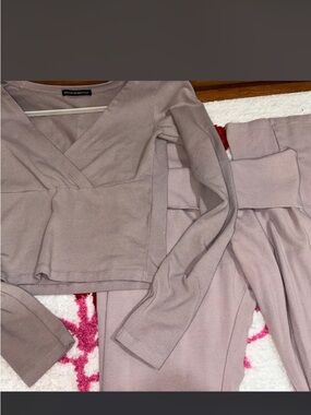 Brandy Melville Mauve Lightweight Knit Top